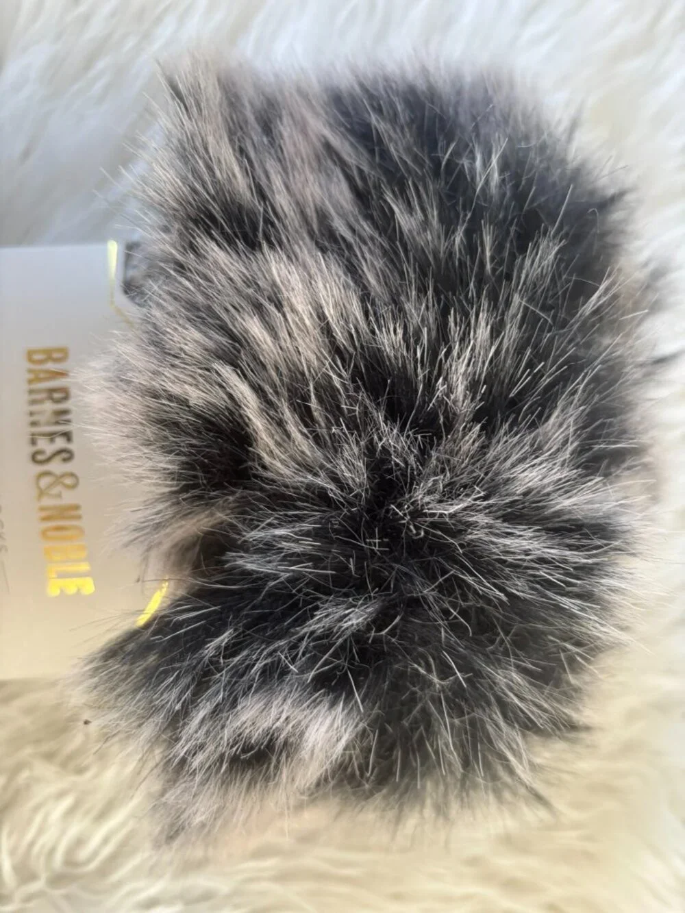 NWT Barnes & Noble Reading Socks Faux Sherpa Lining Knit Fuzzy Metallic 9-11